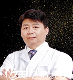  王志军 博士 资深的吸脂医生